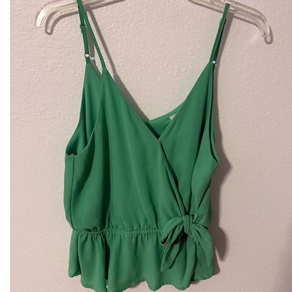 She + Sky Kelly Green Peplum Side Tie Tank Top Womens Large Adjustable Straps - Picture 1 of 5